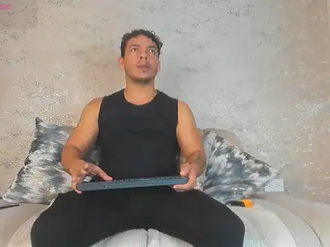 OliverWyse online show from 06-19-26, 11:53