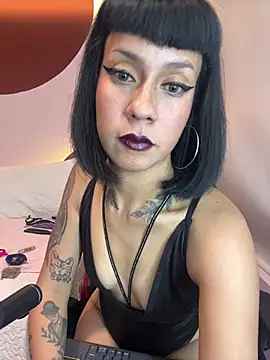 Valkiriia wiine online show from 06-04-26, 02:49