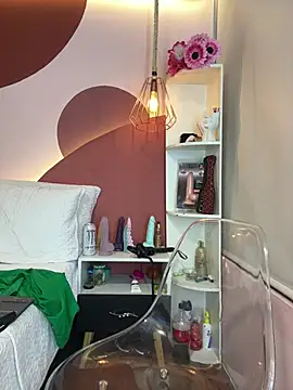 Valkiriia wiine online show from 06-17-26, 02:33