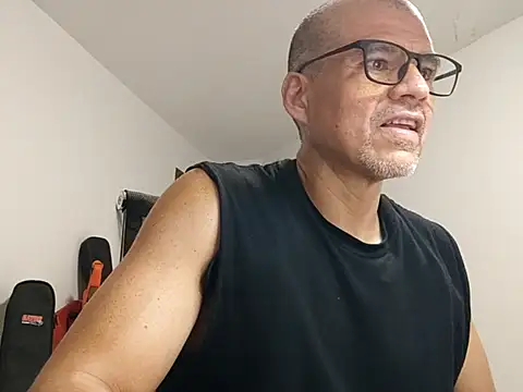 Gaceru01006 online show from 07-10-26, 01:16