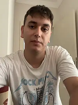 imjustaboyy1 online show from 07-04-26, 12:32
