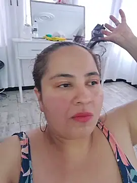Snapshot of JadeBellee chatting on 05-29-26, 06:58 JadeBellee online show from 05-29-26, 06:58