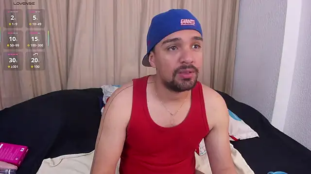 Snapshot of max_ed chatting on 06-09-26, 04:46 max ed online show from 06-09-26, 04:46