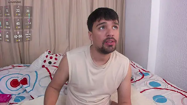 Snapshot of max_ed chatting on 06-07-26, 06:18 max ed online show from 06-07-26, 06:18
