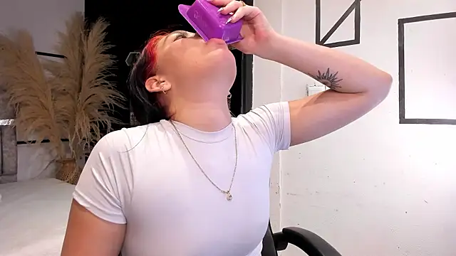 Snapshot of kitanna_1 chatting on 07-04-26, 09:19 kitanna 1 online show from 07-04-26, 09:19