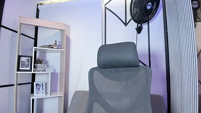 Snapshot of kitanna_1 chatting on 06-10-26, 10:11 kitanna 1 online show from 06-10-26, 10:11