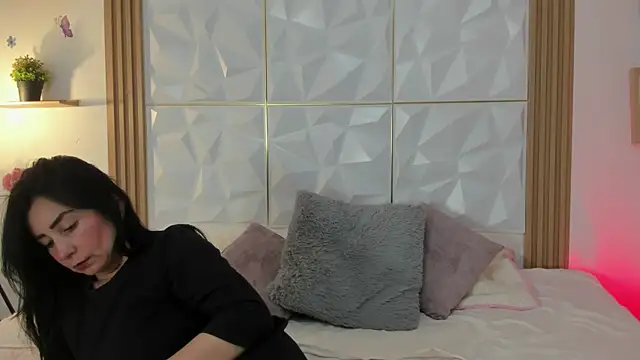 Anniee 333 online show from 06-16-26, 01:44
