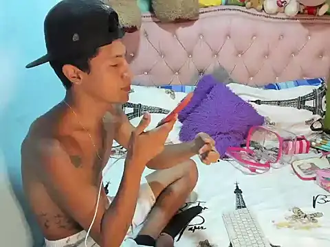 sexy guys23 online show from 06-16-26, 11:38