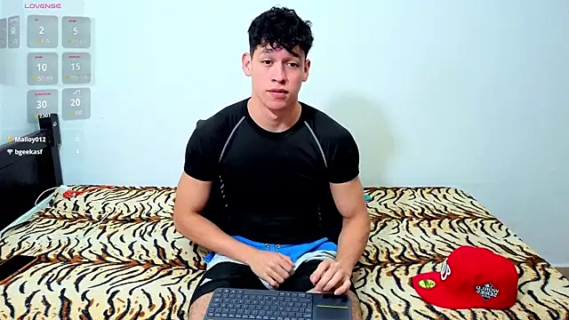 Luke Muscle online show from 06-18-26, 11:54