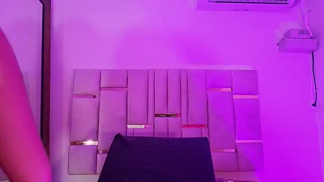 Mikaela-Banes online show from 07-18-26, 07:33