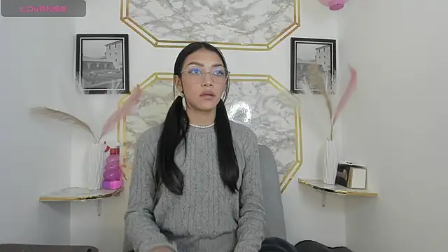 jaulyn 18   online show from 06-26-26, 07:20