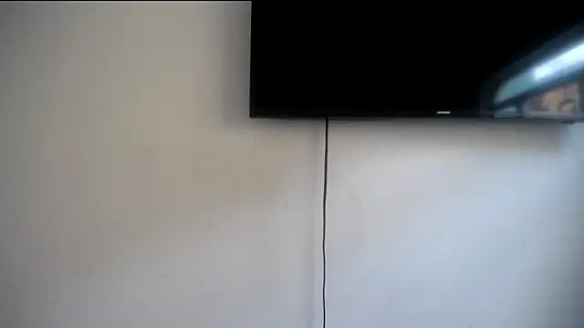 Fox Loves online show from 06-10-26, 07:15