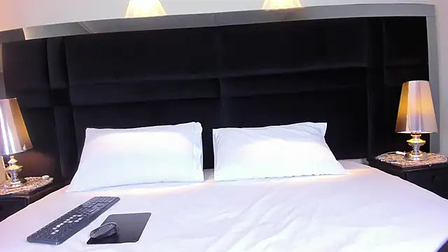 GreyCeleste online show from 06-19-26, 04:40