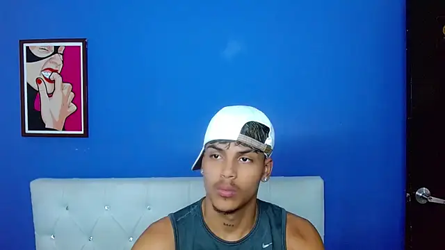 Angel foxc13 online show from 06-09-26, 03:51