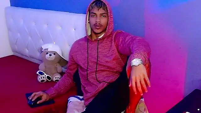 Angel foxc13 online show from 07-05-26, 03:44