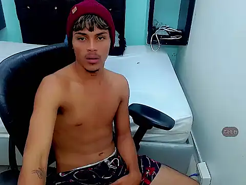 Angel foxc13 online show from 05-30-26, 07:47