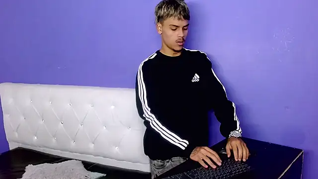 Angel foxc13 online show from 06-25-26, 03:15