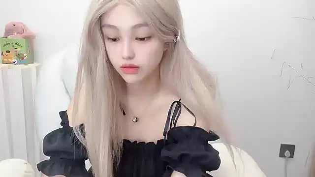 jiangjiang2005 online show from 06-17-26, 06:51