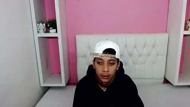 jl brayan12 online show from 06-12-26, 03:43