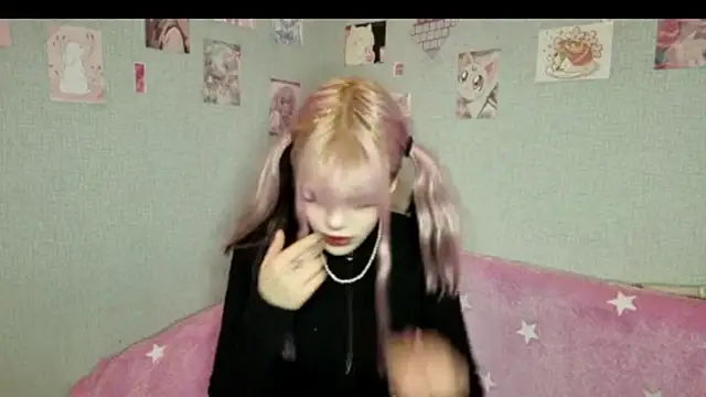 Snapshot of VelvetAlice chatting on 06-19-26, 08:36 VelvetAlice online show from 06-19-26, 08:36