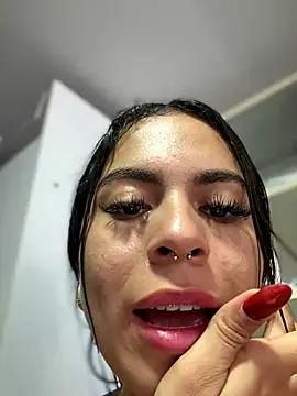 Eveliin   online show from 06-16-26, 03:45