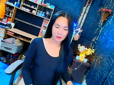 JillianWard17 online show from 05-31-26, 08:53