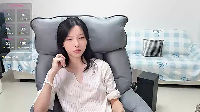 Snapshot of jiajia_girl chatting on 07-12-26, 03:13 jiajia girl online show from 07-12-26, 03:13