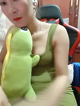 Yuy sexyy online show from 06-13-26, 06:00