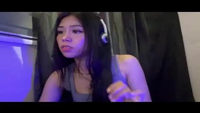 amberluiss online show from 06-10-26, 06:14
