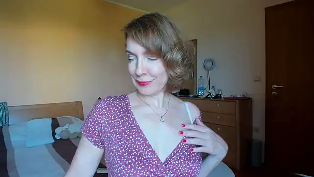 SummerLiza online show from 06-15-26, 03:01