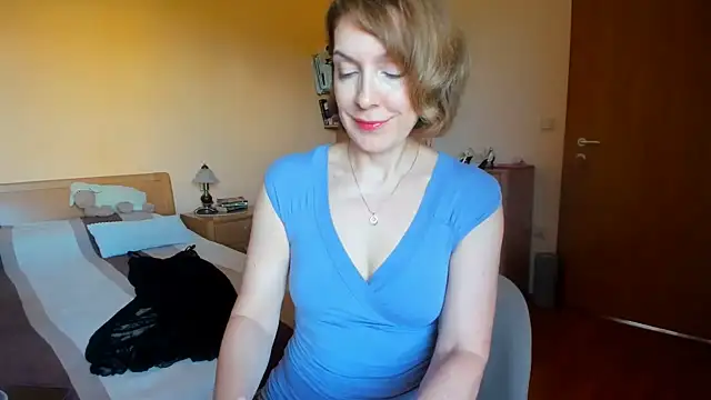 SummerLiza online show from 06-16-26, 02:50