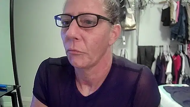Quartz1Champagne online show from 06-20-26, 02:49