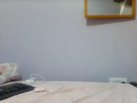Snapshot of hornygal_005 chatting on 05-26-26, 08:29 hornygal 005 online show from 05-26-26, 08:29