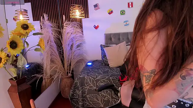 Scarlett  Cooper  1 online show from 06-19-26, 01:06