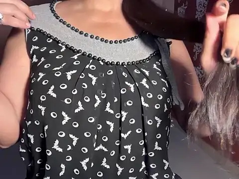 Diamond Queenn online show from 05-31-26, 03:56