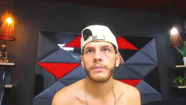 CHRIS GREY online show from 06-12-26, 05:54