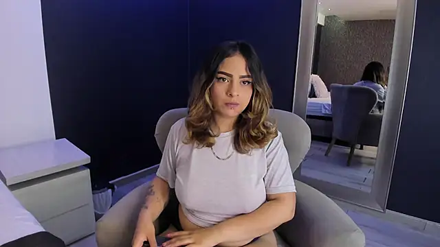 Snapshot of Daranaa_ chatting on 06-30-26, 06:19 Daranaa online show from 06-30-26, 06:19