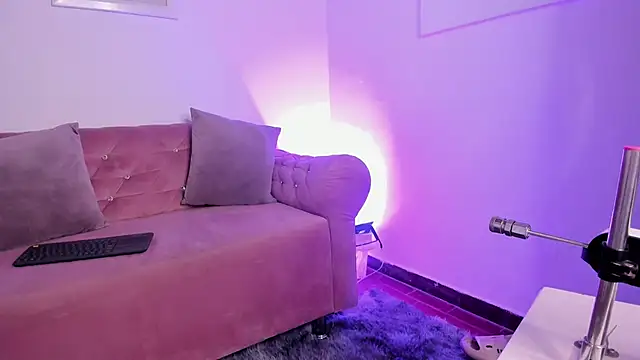 Snapshot of Vaelina_ chatting on 06-03-26, 10:58 Vaelina online show from 06-03-26, 10:58