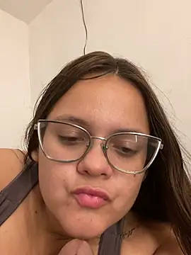 Laryssinha 69 online show from 06-21-26, 01:44
