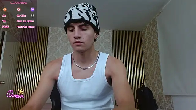 Snapshot of Kyler_tay chatting on 06-27-26, 11:38 Kyler tay online show from 06-27-26, 11:38