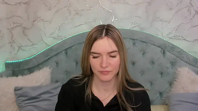 RoxyReignn online show from 05-31-26, 10:54