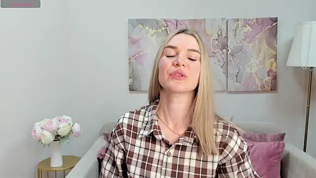 RoxyReignn online show from 07-01-26, 10:10
