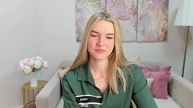 RoxyReignn online show from 07-07-26, 09:51