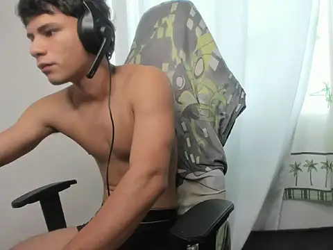 Snapshot of Adrian_hot01 chatting on 05-29-26, 08:48 Adrian hot01 online show from 05-29-26, 08:48