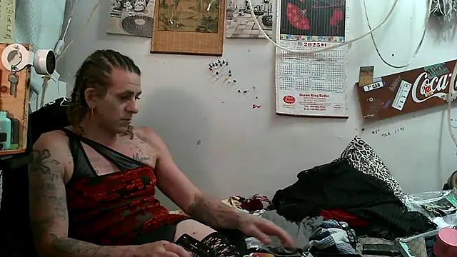 VanillaSnowcones online show from 06-30-26, 05:18