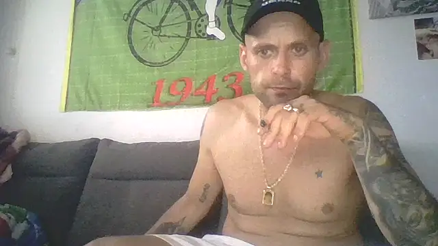 Snapshot of Dileilei chatting on 07-12-26, 02:29 Dileilei online show from 07-12-26, 02:29