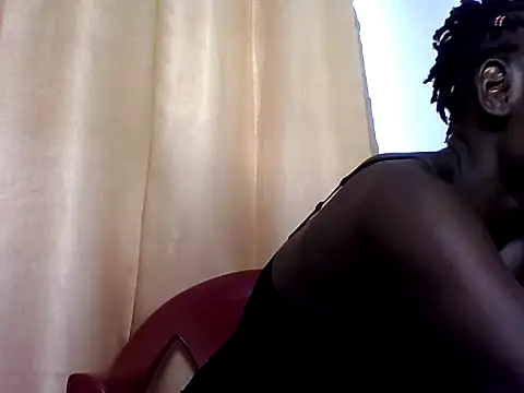 Snapshot of sexypie254 chatting on 06-12-26, 10:24 sexypie254 online show from 06-12-26, 10:24