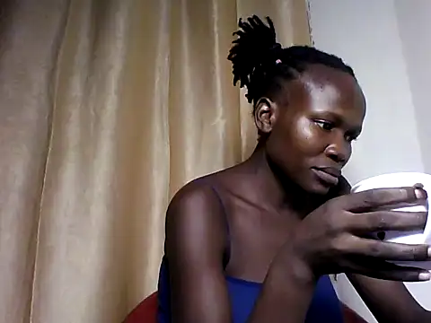 Snapshot of sexypie254 chatting on 06-20-26, 05:18 sexypie254 online show from 06-20-26, 05:18