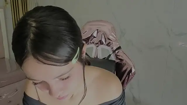 isabeau s online show from 07-14-26, 01:17