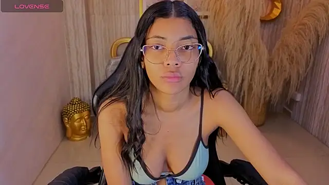 valentina gomez s online show from 07-03-26, 12:33